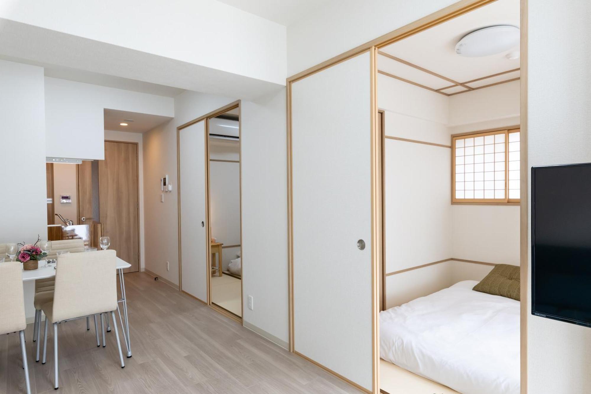 H2H Shinsaibashi Apartment Osaka Bagian luar foto